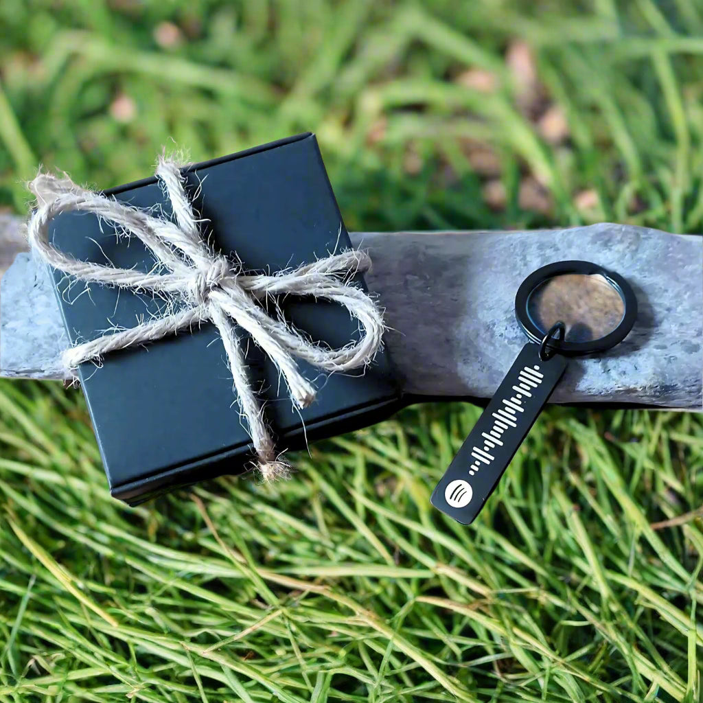 Black Stainless Steel Personalized Key Holder - Custom Engraved Keyring